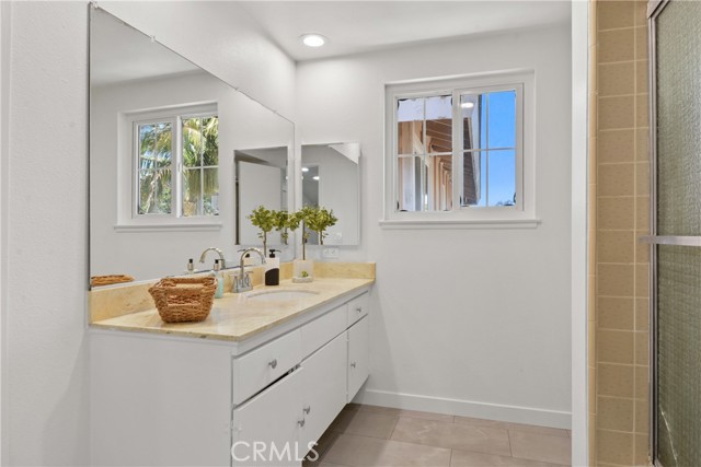 16091 Gold Circle, Huntington Beach CA: https://media.crmls.org/medias/c8c7f65b-ba0d-4be7-8d3a-b35d3ff284d2.jpg