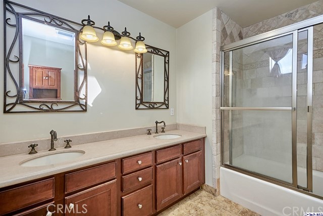 3 Bed Home for Sale in Los Angeles, California