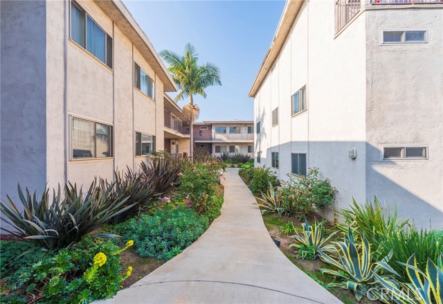 8710 Belford Avenue, Los Angeles CA: https://media.crmls.org/medias/c8c84e6b-b954-4095-b33e-95292eb891be.jpg