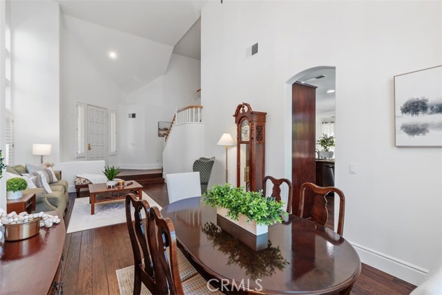 13 Mariposa, Rancho Santa Margarita CA: https://media.crmls.org/medias/c8c8fe48-4b8c-49f1-965d-d9233a76ca37.jpg