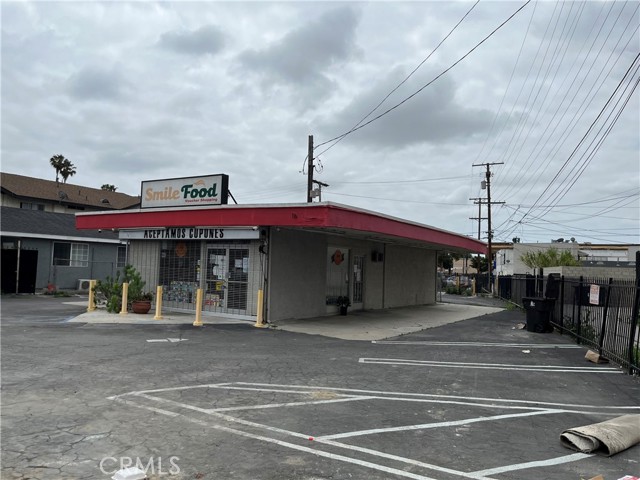 16 E Market Street, Long Beach, California 90805, ,Commercial Sale,For Sale,16 E Market Street,CRSB23088138