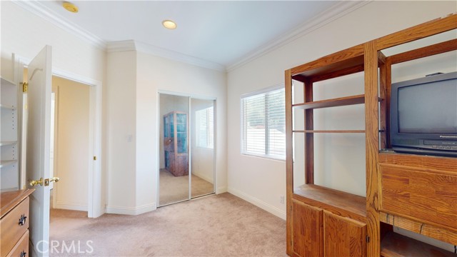 Detail Gallery Image 36 of 49 For 11054 Plainview Ave, Tujunga,  CA 91042 - 5 Beds | 3/1 Baths