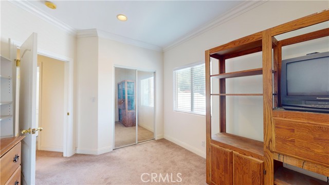 Detail Gallery Image 36 of 49 For 11054 Plainview Ave, Tujunga,  CA 91042 - 5 Beds | 3/1 Baths