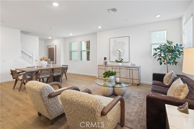 Detail Gallery Image 4 of 36 For 2352 Channel Drive #101,  Ventura,  CA 93003 - 4 Beds | 2/1 Baths