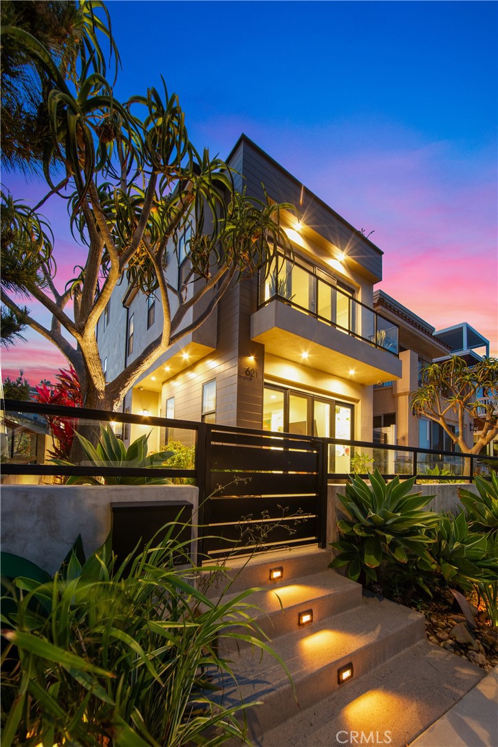 MLS #OC26127607 image #1