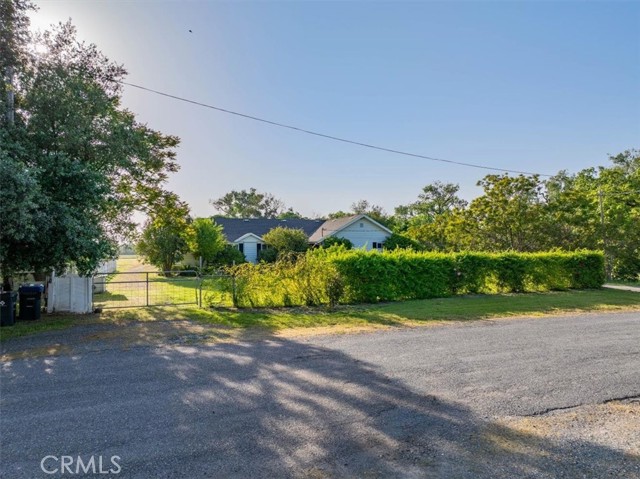 8791 Fox Street, Los Molinos CA: https://media.crmls.org/medias/c8cc8256-defa-40e5-913b-4b600acabf86.jpg