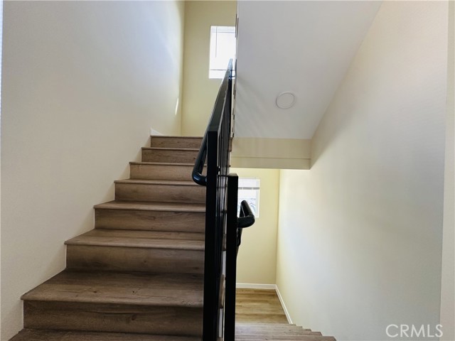 Detail Gallery Image 14 of 23 For 1002 E 33rd St #3,  Los Angeles,  CA 90011 - 2 Beds | 2 Baths