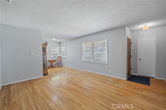 6345 Bigelow Street, Lakewood CA: https://media.crmls.org/medias/c8cd401a-8593-4eaa-927e-d0910936e8db.jpg