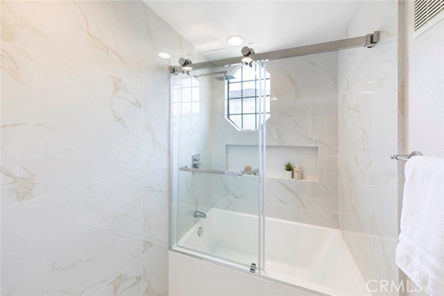 Detail Gallery Image 30 of 44 For 90 Ocean Vista, Newport Beach,  CA 92660 - 2 Beds | 2/1 Baths