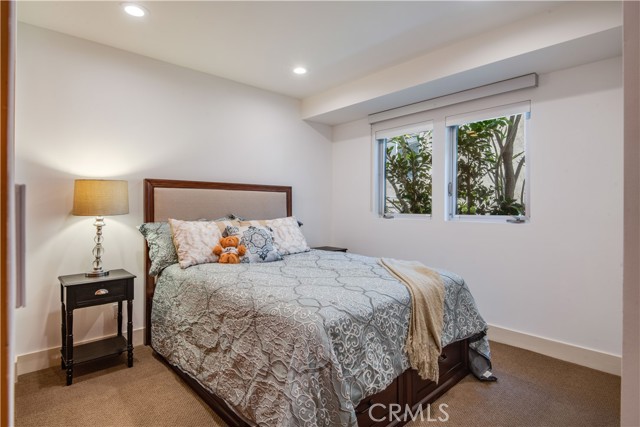 1211 Bayview Drive, Manhattan Beach, California 90266, 4 Bedrooms Bedrooms, ,4 BathroomsBathrooms,Residential,Sold,Bayview,SB21169008