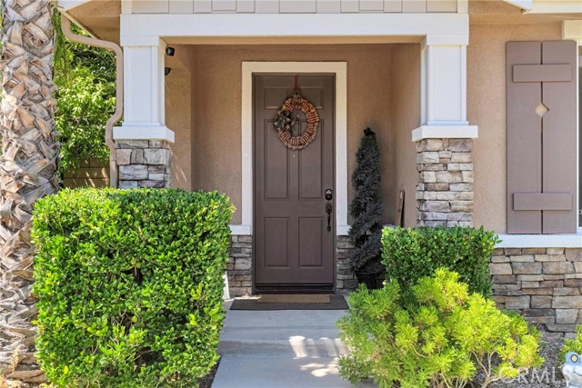 Detail Gallery Image 4 of 54 For 19639 Ellis Henry Ct, Newhall,  CA 91321 - 4 Beds | 3 Baths