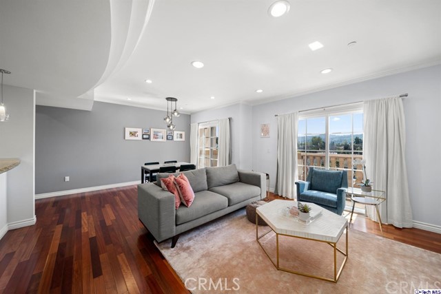 2 Bed Home for Sale in Valley Village, California