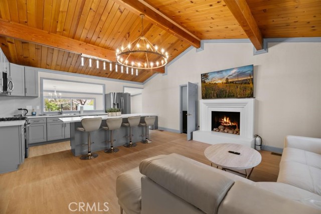 Detail Gallery Image 6 of 22 For 294 Santa Clara, Big Bear Lake,  CA 92315 - 3 Beds | 1/1 Baths