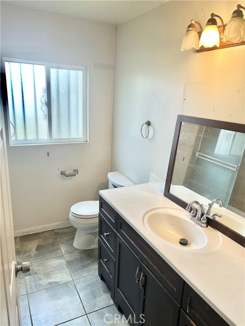 Detail Gallery Image 11 of 14 For 1543 W 79th St, Los Angeles,  CA 90047 - 2 Beds | 1 Baths