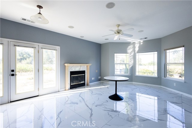 24115 Black Bart Court, Corning CA: https://media.crmls.org/medias/c8cf309c-14cc-4021-9e77-413f6d5a7646.jpg