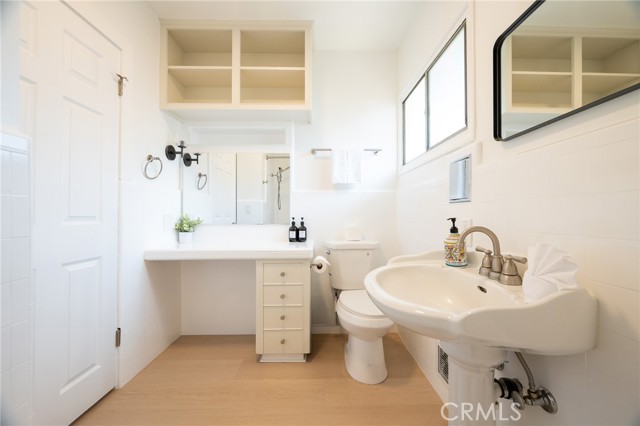 Detail Gallery Image 31 of 50 For 705 E Foothill Blvd, Glendora,  CA 91741 - 4 Beds | 2 Baths