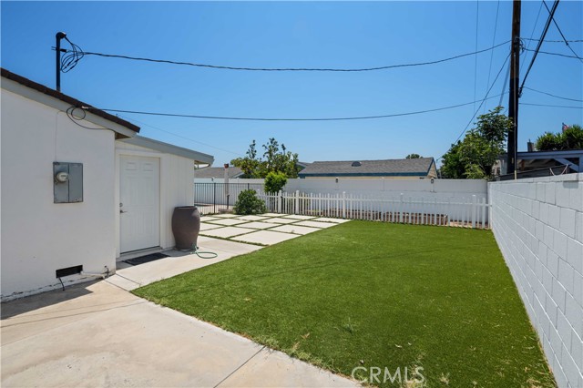 2241 Cordero Avenue, Simi Valley CA: https://media.crmls.org/medias/c8d02da7-53fc-44d9-b75c-c3ddbdeeacaf.jpg