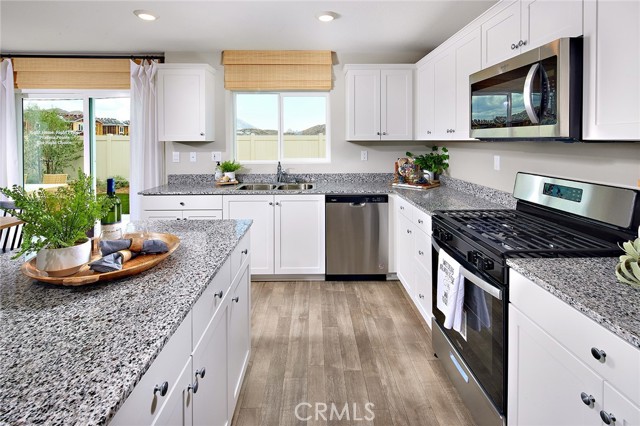 Detail Gallery Image 6 of 17 For 30795 Draco Dr, Winchester,  CA 92596 - 4 Beds | 3 Baths