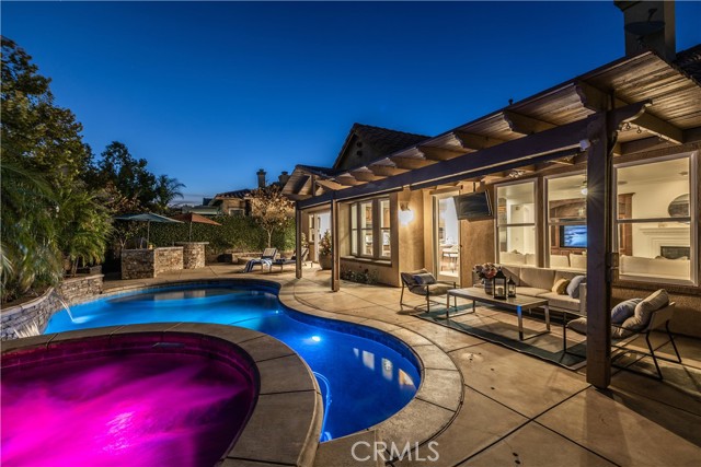 Detail Gallery Image 4 of 54 For 20100 Livorno Ln, Yorba Linda,  CA 92886 - 4 Beds | 3/1 Baths