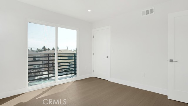 Detail Gallery Image 24 of 39 For 1215 N. Kingsley Dr #1215 1/2,  Los Angeles,  CA 90029 - 4 Beds | 4/1 Baths
