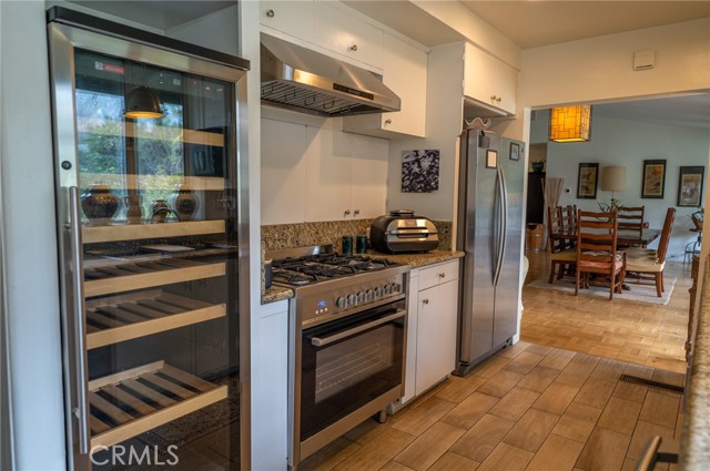 Detail Gallery Image 11 of 50 For 1883 Midwick Dr, Altadena,  CA 91001 - 3 Beds | 3/1 Baths