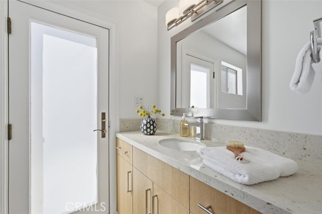 Detail Gallery Image 35 of 66 For 5204 Middlecrest Rd, Rancho Palos Verdes,  CA 90275 - 4 Beds | 3 Baths