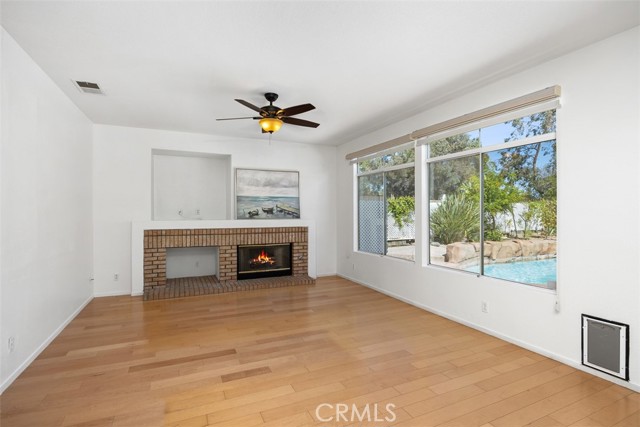 Detail Gallery Image 17 of 39 For 32147 Corte Florecita, Temecula,  CA 92592 - 5 Beds | 3 Baths