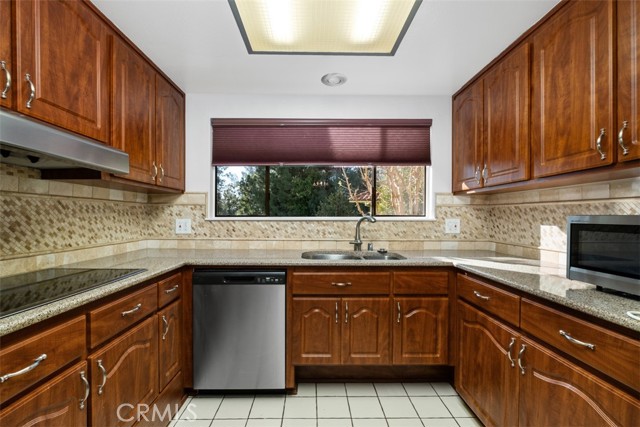 Front Image Thumbnail for CROC26068353