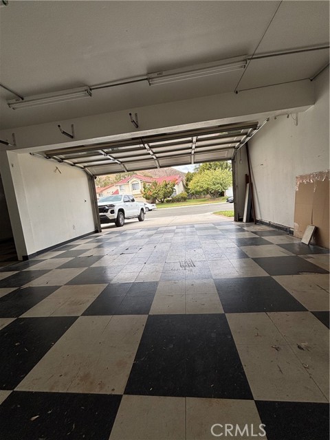 17092 Whispering Brook Way, Riverside CA: https://media.crmls.org/medias/c8d54c8f-97cd-4a2e-8b25-a7151cef3ae8.jpg