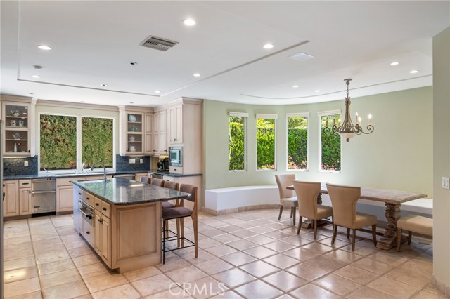 7460 Alida Place, Rancho Palos Verdes CA: https://media.crmls.org/medias/c8d638fa-0f11-46bb-90a7-d699f201f150.jpg