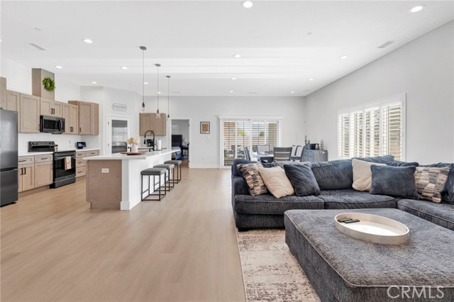 Detail Gallery Image 7 of 46 For 14812 Crofton, Helendale,  CA 92342 - 4 Beds | 2 Baths