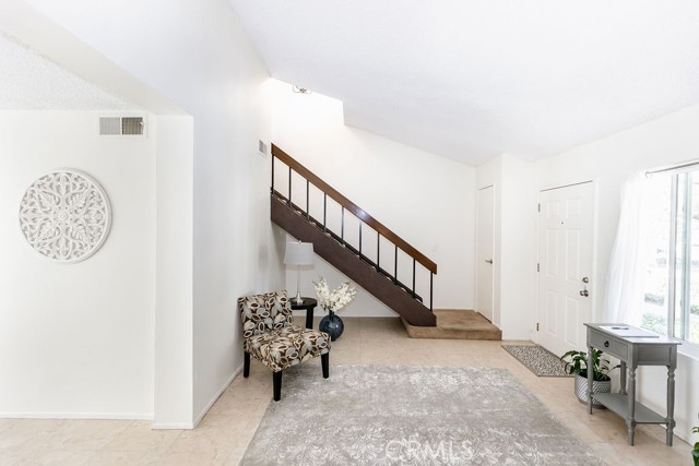 805 Vista Ct, Brea CA: https://media.crmls.org/medias/c8d7a083-8e6a-4cde-be9a-ccfac3d9912f.jpg