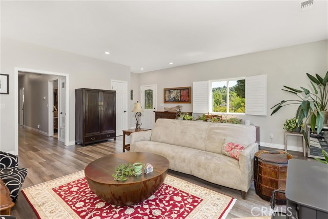 Image 31 of 64 For 38736 Oak Glen Road