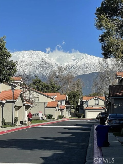 Detail Gallery Image 2 of 10 For 8477 Snow View Pl, Rancho Cucamonga,  CA 91730 - 3 Beds | 2/1 Baths