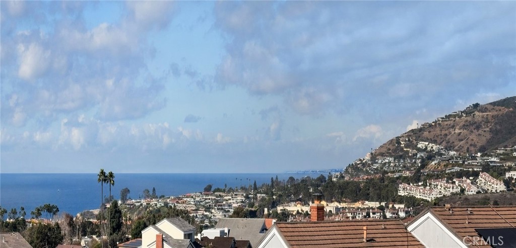 https://media.crmls.org/medias/c8d83adb-64ba-467e-91d0-bf03d400a457.jpg?preset=X-Large