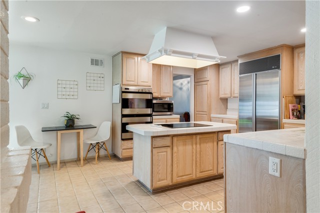 4031 Rousseau Lane, Palos Verdes Peninsula, California 90274, 3 Bedrooms Bedrooms, ,2 BathroomsBathrooms,Residential,Sold,Rousseau,PV22183505
