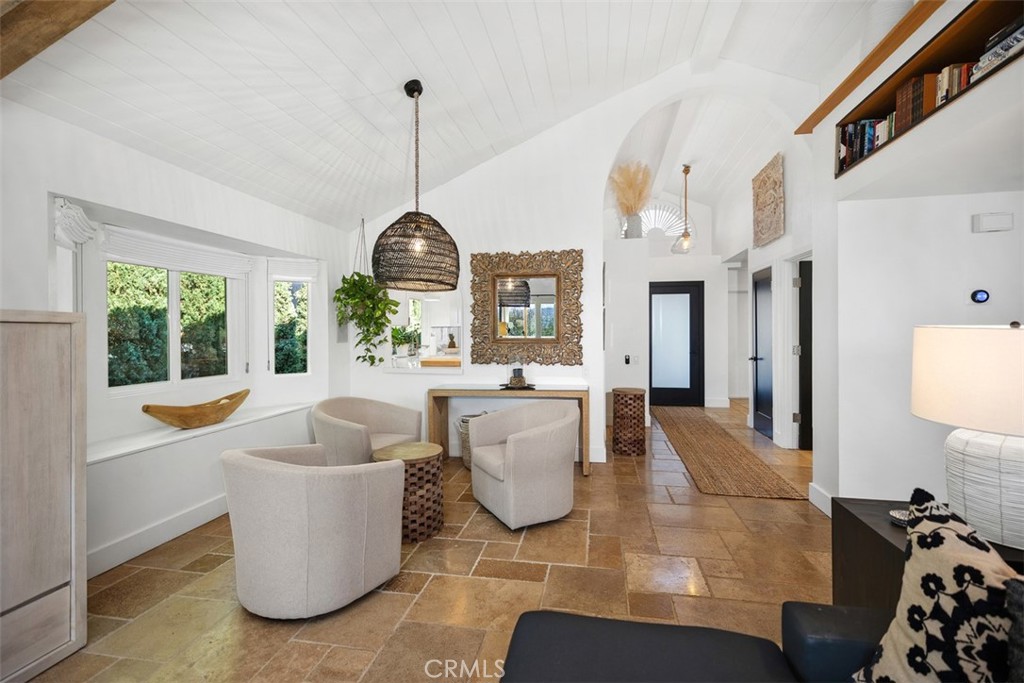 MLS #OC25275923 image #11