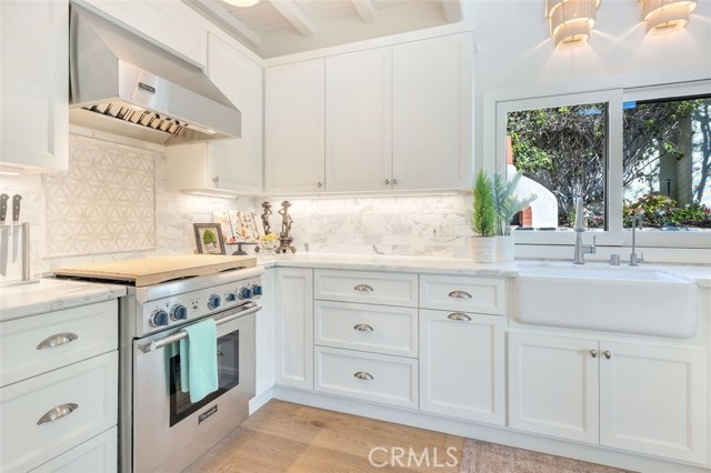 802 Rembrandt Drive, Laguna Beach CA: https://media.crmls.org/medias/c8da226b-5825-47e2-a1f2-4073cc678c7f.jpg