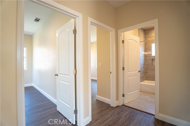 9246 Cedros Avenue, Panorama City CA: https://media.crmls.org/medias/c8da4f96-870d-4a2e-bf36-9f46d6eacc8a.jpg