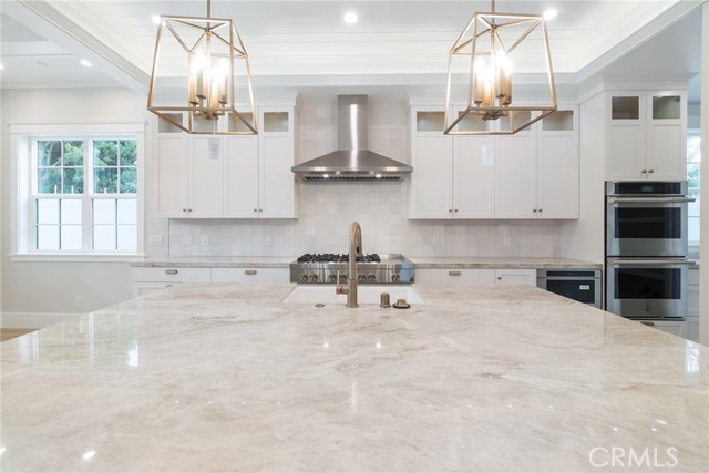 617 36th Street, Manhattan Beach, California 90266, 6 Bedrooms Bedrooms, ,6 BathroomsBathrooms,Residential,Sold,36th,SB22005152