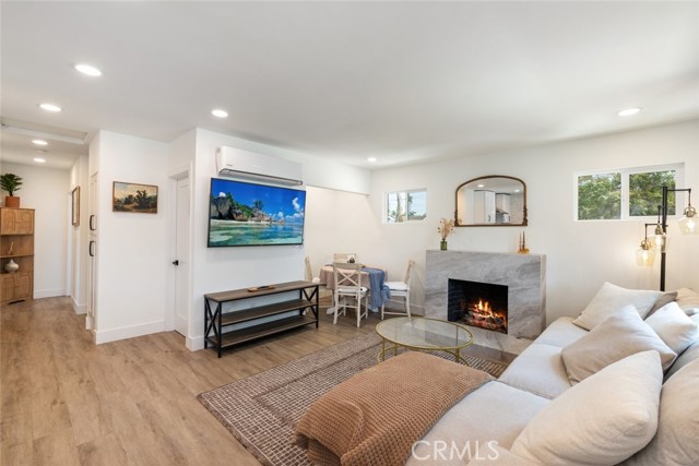 1320 Bush Street, San Diego CA: https://media.crmls.org/medias/c8db78fb-574f-479e-a896-698989b924b7.jpg