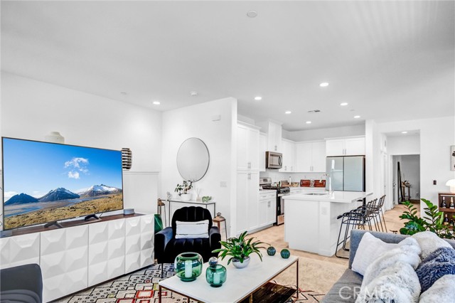 Detail Gallery Image 7 of 28 For 4211 E Malagon Privado #66,  Ontario,  CA 91761 - 2 Beds | 2 Baths