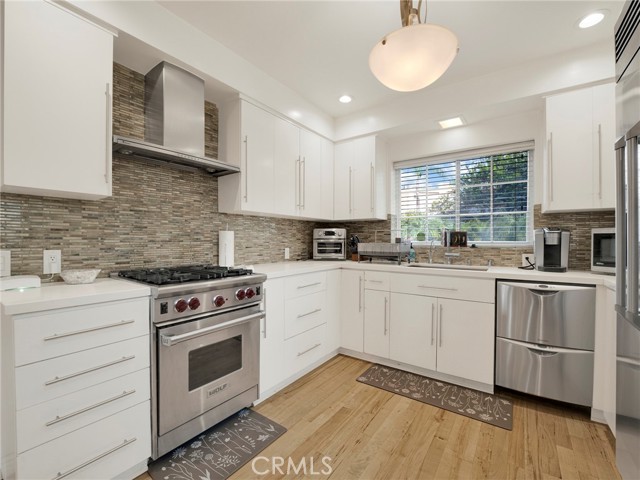 Detail Gallery Image 5 of 27 For 10335 Orton Ave, Los Angeles,  CA 90064 - 3 Beds | 2/1 Baths