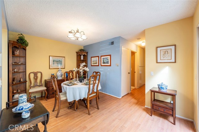 Photo #9: OC23179442 Listing 