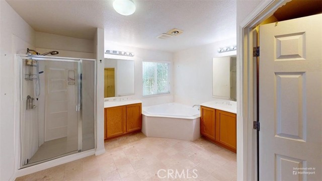 Detail Gallery Image 9 of 19 For 201 Coastal Ln., Waterford,  CA 95386 - 5 Beds | 3/1 Baths