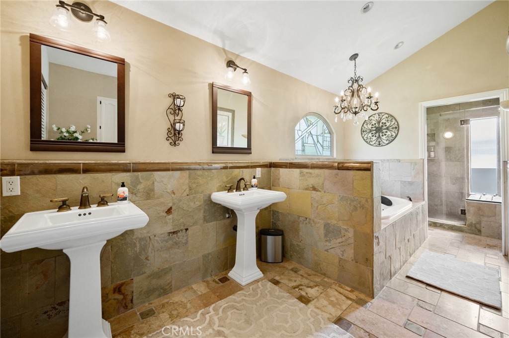 MLS #OC25227880 image #12