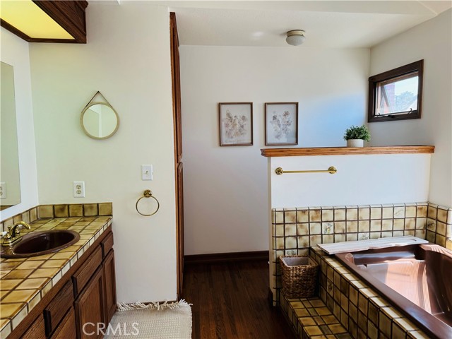 87 Rivo Alto Canal, Long Beach CA: https://media.crmls.org/medias/c8e001f9-26e0-4946-a082-b63a5ddc9275.jpg