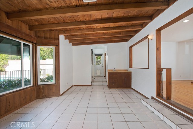 Detail Gallery Image 12 of 42 For 9655 Gothic, North Hills,  CA 91343 - 3 Beds | 2 Baths