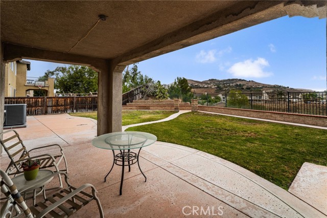16219 Skyridge Drive, Riverside CA: https://media.crmls.org/medias/c8e13e9b-1f9e-4232-9dc8-7c5c8222595d.jpg