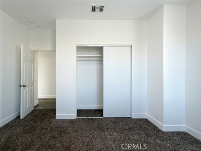 Detail Gallery Image 13 of 26 For 1489 Atlantic Ave, Long Beach,  CA 90813 - 5 Beds | 3/1 Baths